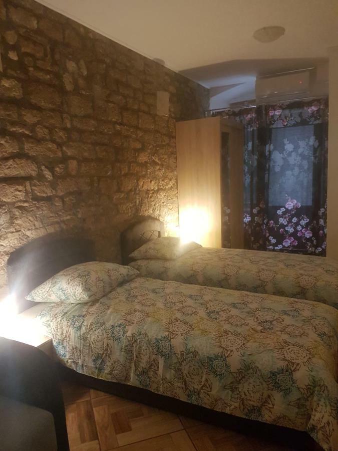 Studio Apartman Via Šibenik Buitenkant foto