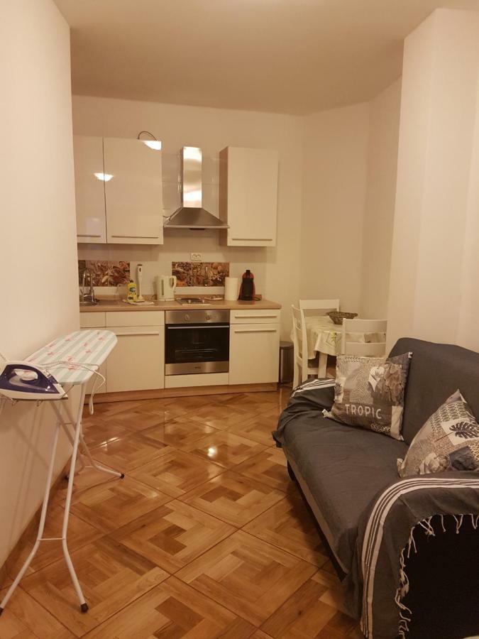 Studio Apartman Via Šibenik Buitenkant foto